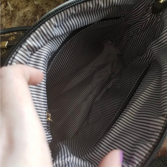 COPY - NWT Lightweight Medium Dome Crossbody Shoulder Bag with Tassel | Plaid P… - Picture 4 of 11